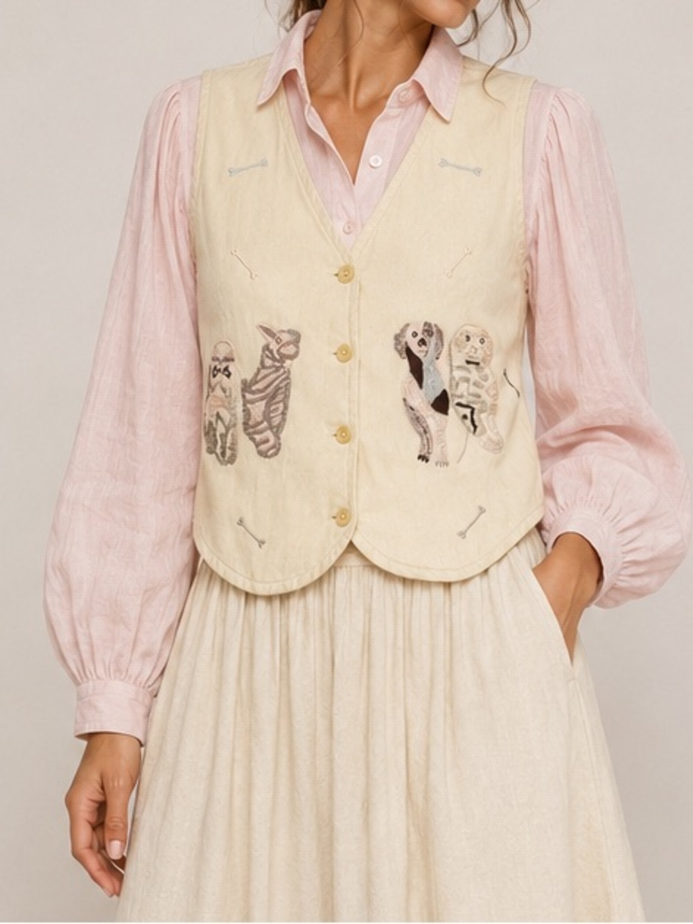Vintage Cream Embroidered Cotton Vest Size Medium Animals Dog Bones - Picture 3 of 11